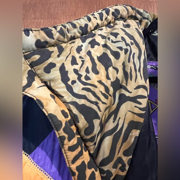 Vintage Dress the Bone Tie Dye Leopard Purple and Orange Quilted Ski Jac… - Picture 10 of 14